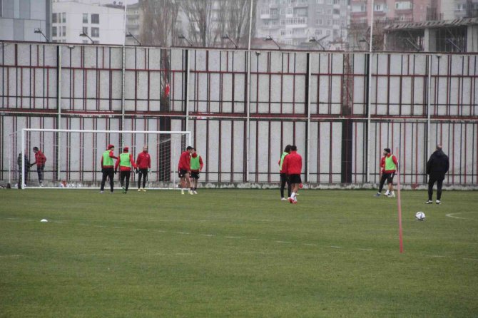 Fuat Çapa: “Ligin İkinci Devresine İyi Başladığımızı Düşünüyorum”