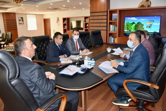 Siirt Valisi Hacıbektaşoğlu, Başkanlığında Yatırım Değerlendirme Toplantısı Yapıldı