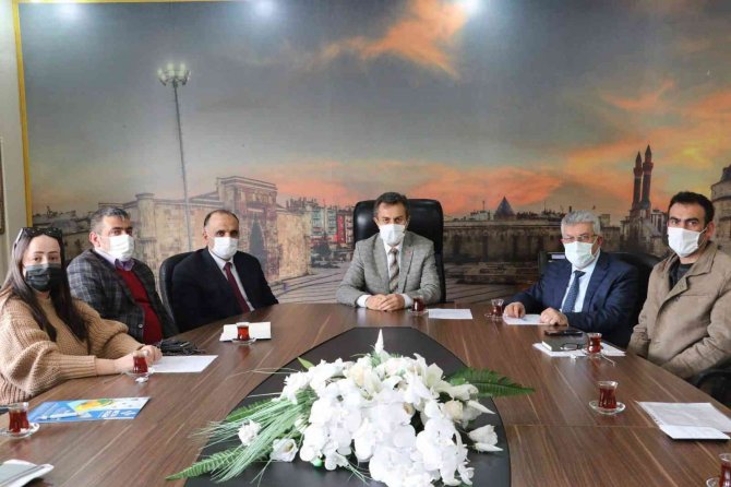 Sivas’ta Binin Üzerinde Kişi Eğitime Geri Döndü