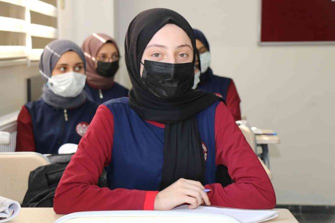 Sivas’ta Derslik Başına 16 Öğrenci Düşüyor