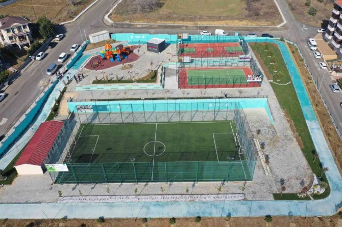 Üç Mahalleye Daha Spor Tesisleri Geliyor