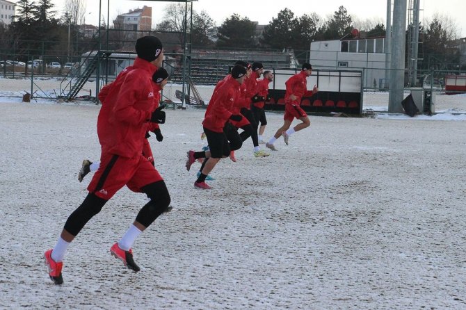 Eskişehirspor İki Günlük İznin Ardından Antrenmanlara Başladı