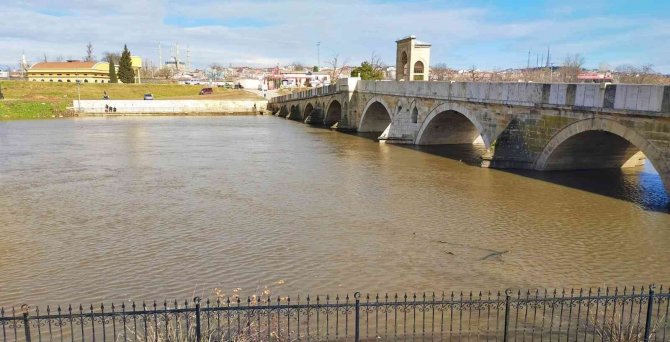 Tunca Nehri’nin Debisi 3 Günde Üç Kat Arttı