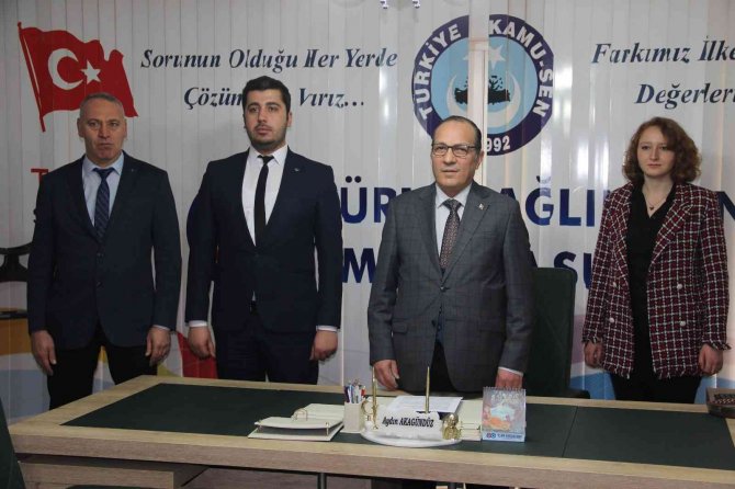 Sağlık Çalışanları Haklarında İyileştirme İstiyor