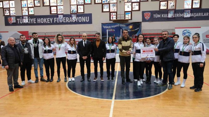 Kadınlar Salon Hokeyi Süper Lig 2. Etap Şampiyonu Gaziantep Doruk