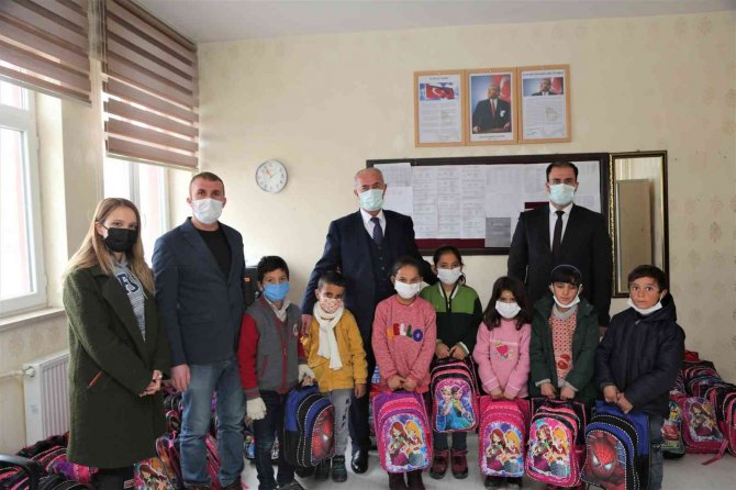 Başkan Akman Öğrencileri Sevindirdi