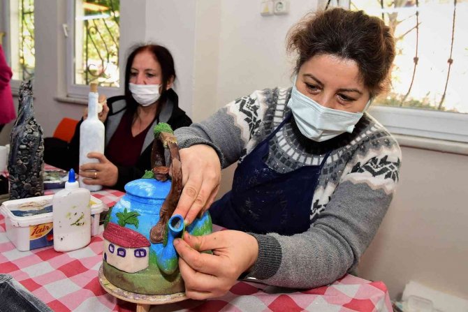 Atık Malzemeler Sanat Eserine Dönüşüyor