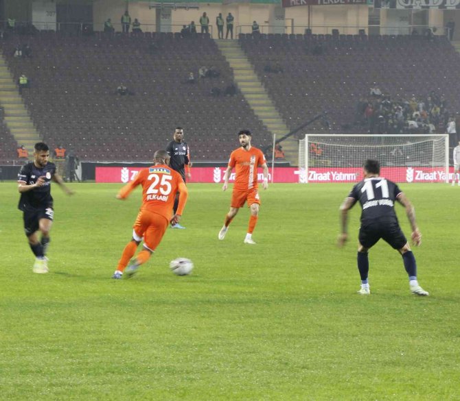 Ziraat Türkiye Kupası: A. Hatayspor: 0 - Antalyaspor: 0 (İ̇lk Yarı)