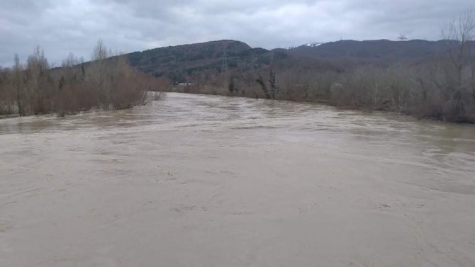 Sağanak Yağış Filyos Irmağında Taşkına Neden Oldu