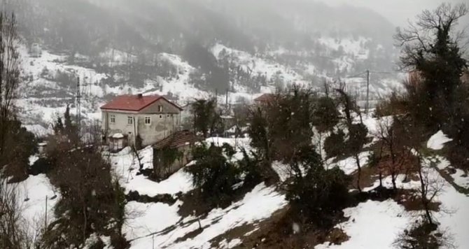 Zonguldak’ta Yeniden Kar Yağışı Başladı