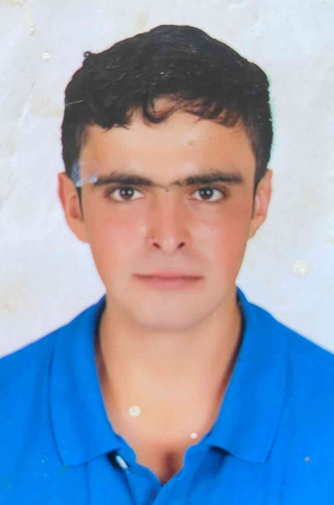 22 Yaşındaki Gençten Aylardır Haber Alınamıyor