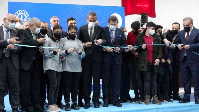 Bakan Özer: “Son 19 Yılda Öğretmen Sayısı 500 Binden 1,2 Milyona Ulaştı”