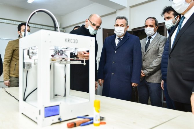 Vali Elban: "Daha Çok Öğrencimiz Meslek Eğitiminde Yer Almalı"