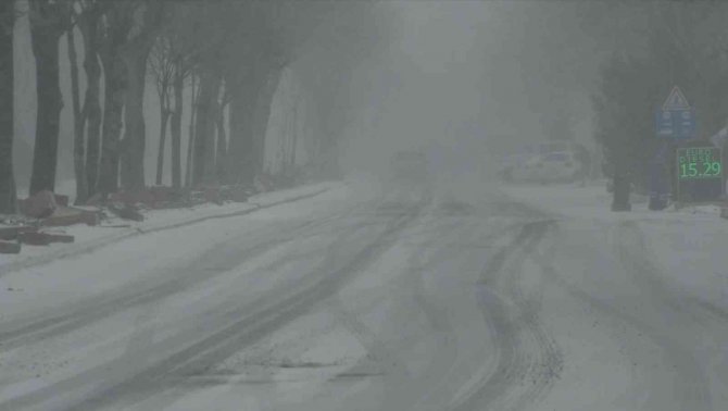 Aksaray’da Kar Ve Tipi