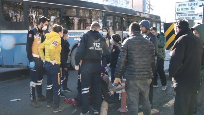 Ankara’da Ambulans Yayaya Çarptı: 1 Yaralı