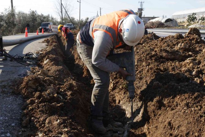 Asat’dan Kadriye’de 2 Milyon Tl’lik İçme Suyu Hattı