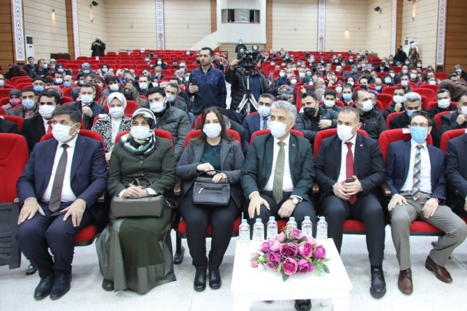 Aşıklar Şöleni Ve ‘Kuyucaklı Yusuf’ Adlı Tiyatro Oyunu İlgiyle İzlendi