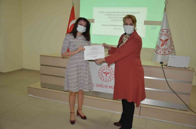 Evde Sağlık Hizmetleri Hemşireliği Sertifikasyon Programı’nın 5’incisi Sonlandırıldı