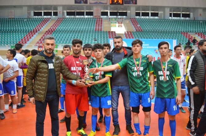 Liselerde Şampiyon Bağlar Anadolu Lisesi
