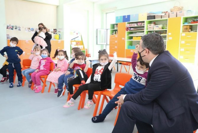 Vali Atay Minik Öğrencilere Misafir Oldu