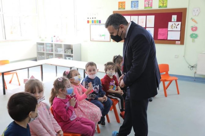 Vali Atay Minik Öğrencilere Misafir Oldu