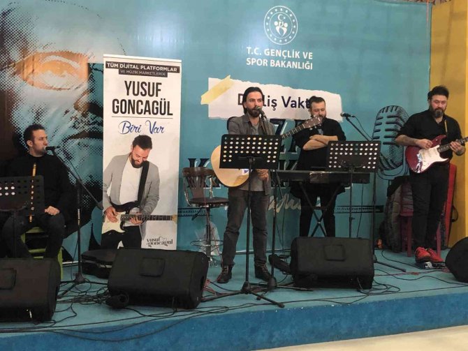 Barış Manço Ölümünün 23. Yıl Dönümünde Bayrampaşa’da Anıldı