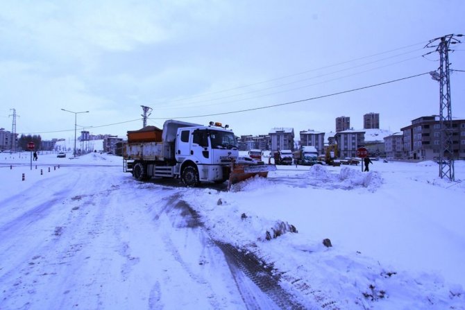 Bayburt’ta Yoğun Kar Mesaisi