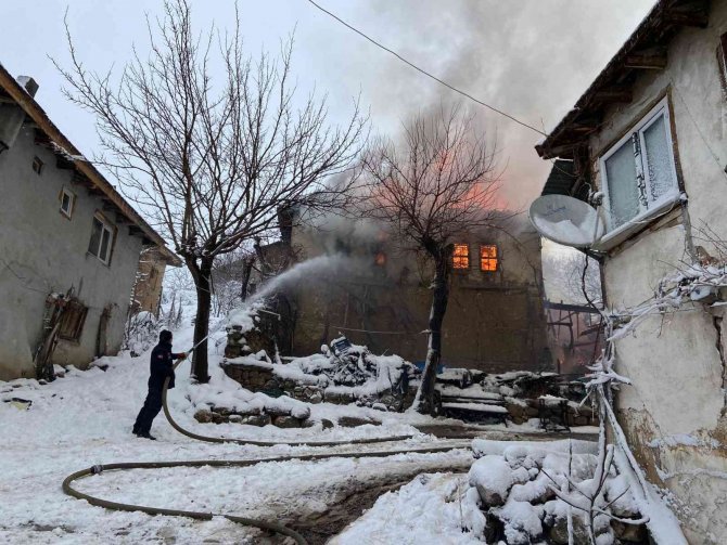 Bilecik’te 1 Kişinin Hayatını Kaybetti Yangının Altından Dram Çıktı