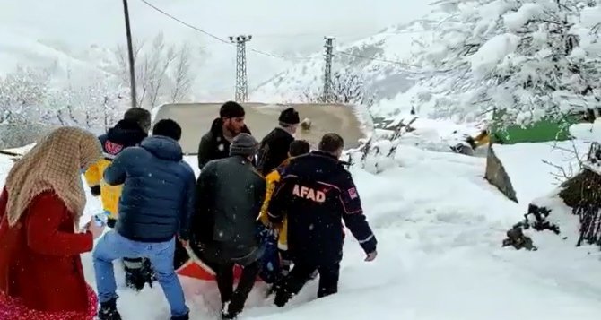 Bingöl’de Ekipler 50 Yaşındaki Hasta İçin Seferber Oldu