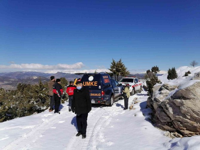 Bin 200 Rakımda Rahatsızlanan Çobanın Yardımına Umke Ve İtfaiye Yetişti