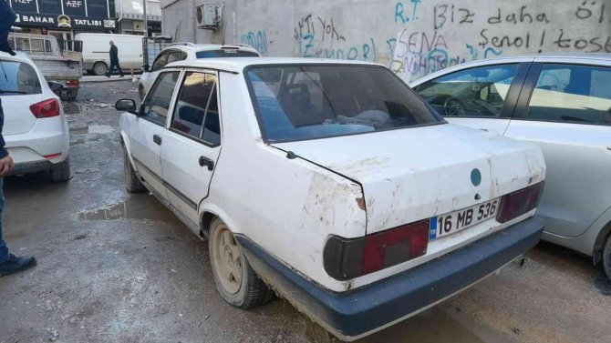 Bursa’da Sevgililer Çaldıkları Araçla Gezerken Kıskıvrak Yakalandılar