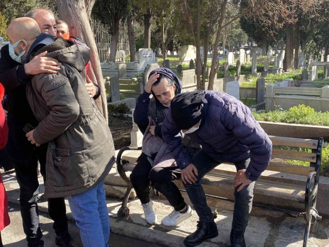 15 Yaşındaki Yağmur’un Annesi Nurten Alparslan: “Elimde Kızımın Saçı Kaldı”