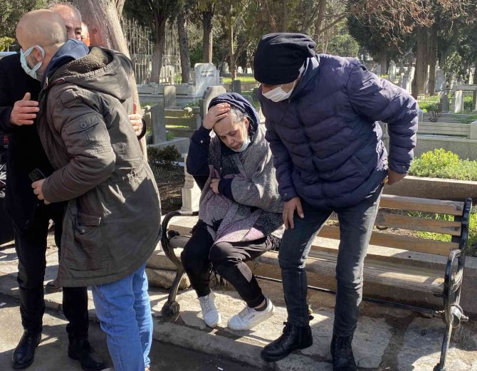 15 Yaşındaki Yağmur’un Annesi Nurten Alparslan: “Elimde Kızımın Saçı Kaldı”