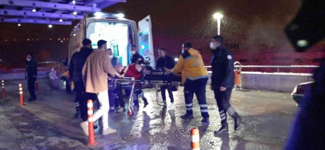 Otopark Çalışanı Kazara Kendini Vurdu