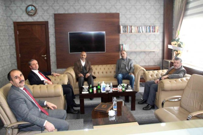 Eski Müdür Başak’tan Ağrı Milli Eğitim Müdürü Kökrek’e Ziyaret