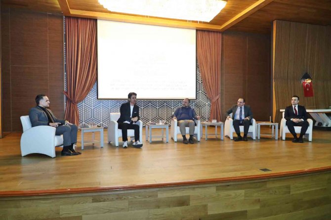 Sultangazili Gençler Medya Sektörünün Deneyimli İsimleriyle Buluştu