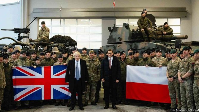 İ̇ngiltere Başbakanı Johnson: "İ̇ngiltere Bölgeye İstikrar Ve Güvenlik Getirmek İçin Polonya İle Omuz Omuza Duracak"