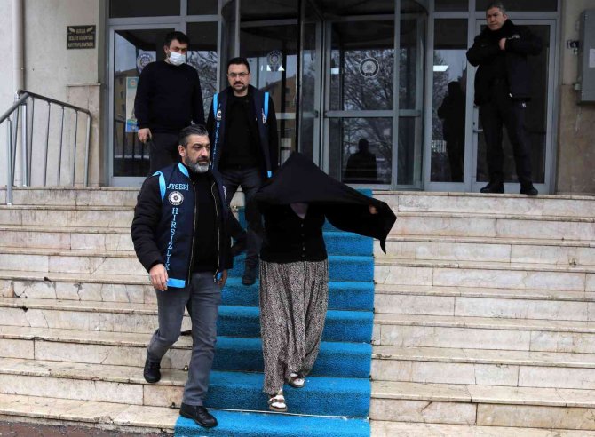 Ev Ve İş Yeri Fareleri Yakalandı
