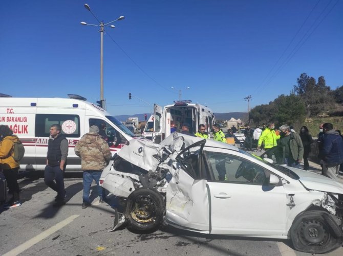Milas-bodrum Karayolunda Zincirleme Trafik Kazası: 1’i Ağır 7 Yaralı
