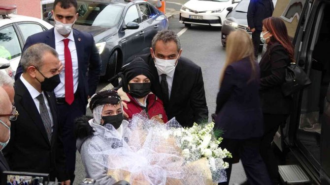 Bakan Özer’den Yüz Yüze Eğitim Açıklaması: “İ̇nşallah Bu Dönemi De Yüz Yüze Eğitime Kararlılıkla Uyarak Nihayetlendireceğiz”