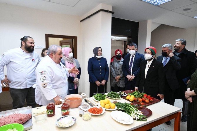 Ak Partili Çam’dan Pursaklar Belediyesi Hanım Evleri’ne Ziyaret
