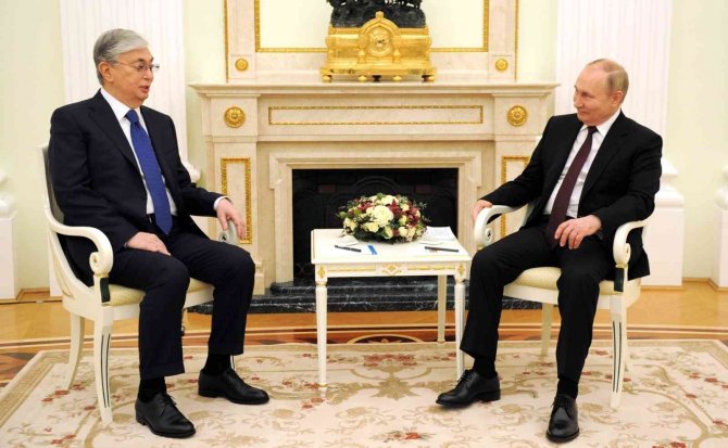 Putin: "Kazakistan, Uluslararası Çetelerin Kurbanı Oldu”