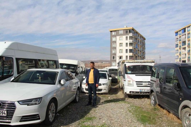 Hepsi Çürümeye Terk Edildi, Aralarında Milyonluk Araçlar Var