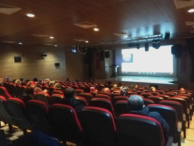 Simav’da Kur’an Kursu Öğreticilerine "Çocuk İ̇hmal Ve İ̇stismarı" Konulu Seminer