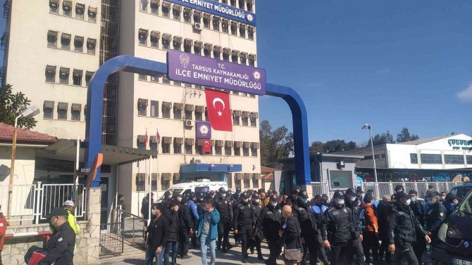 Kalp Krizi Sonucu Ölen Polis Memuru Toprağa Verildi