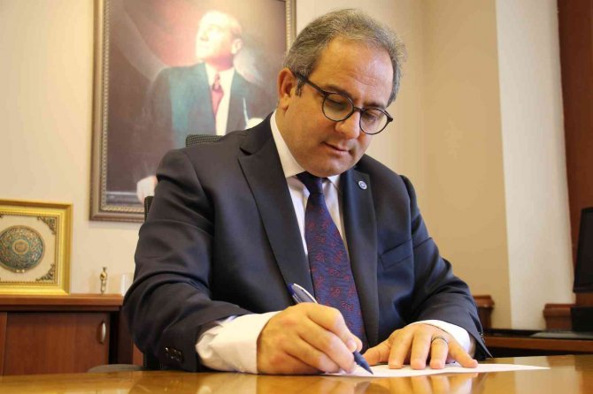 Üç Ağabeyi Kıbrıs’ta, Eoka Terör Örgütünce Şehit Edilen Mustafa Necmi İ̇lhan, Tmt Hakkındaki Söylemleri Eleştirdi