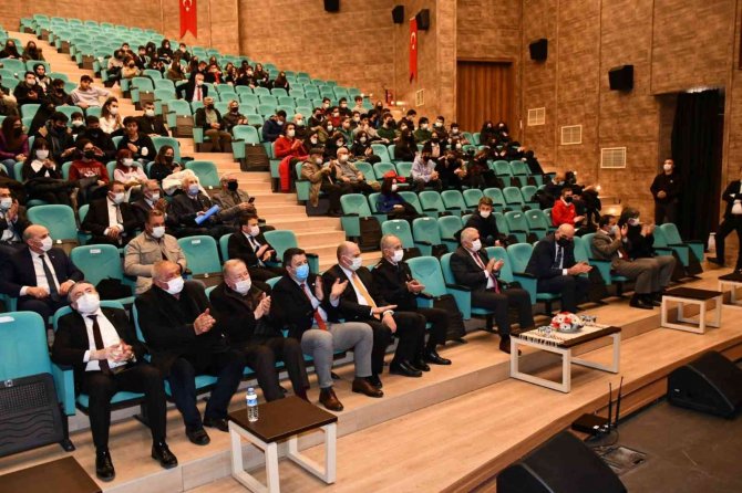 Efsane Pehlivanın Hayatı Belgesel Oldu: ‘Kaybeden Gazoz İ̇çer’