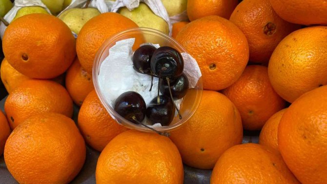 Paketi 50 Liradan Tezgahta Yerini Aldı, Şifa Deposu Kiraz İlgi Görüyor