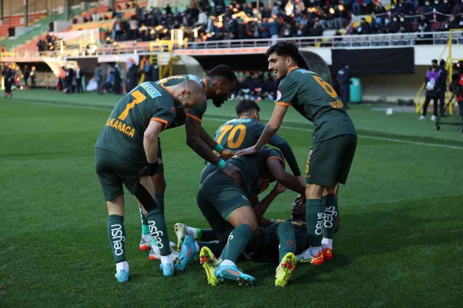 Ziraat Türkiye Kupası: Aytemiz Alanyaspor: 1- Adana Demirspor: 1 (İ̇lk Yarı)