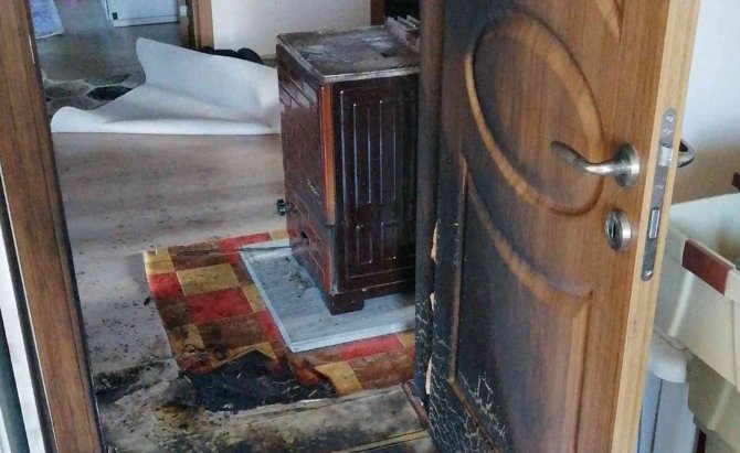 Sobanın Yanına Koyduğu Çamaşırlar Tutuştu, Elinden Yaralandı